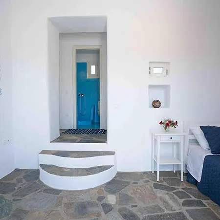 Traditional In Paros. Apartment