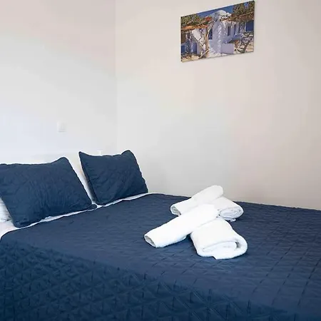 Traditional In Paros. Apartment *