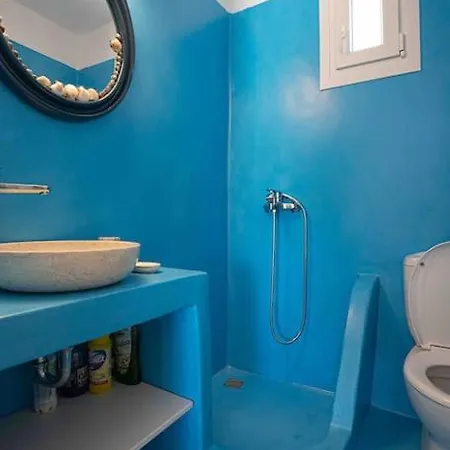 Traditional In Paros. Apartment Drios