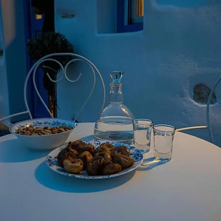 Apartment Traditional In Paros. *