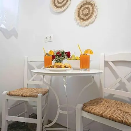 Apartment Traditional In Paros.
