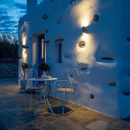 Traditional In Paros. Apartment *